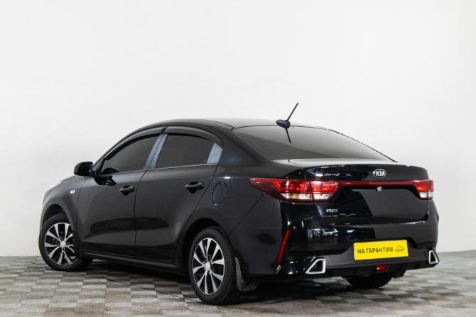 Kia Rio IV Рестайлинг с пробегом 2020 года, цена 1 529 000 рублей, 121000 км, седан, Автокод Объявления