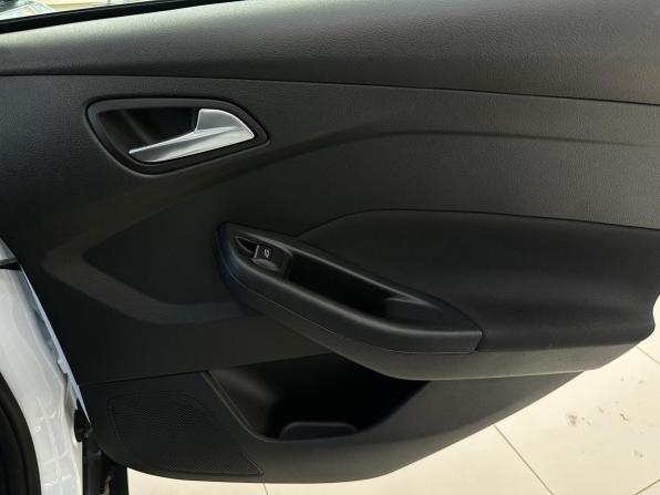 Ford Focus III Рестайлинг с пробегом 2017 года, цена 1 090 000 рублей, 108659 км, хэтчбек, Автокод Объявления