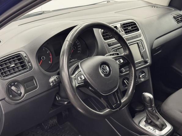 Volkswagen Polo V Рестайлинг с пробегом 2019 года, цена 1 395 000 рублей, 68007 км, седан, Автокод Объявления