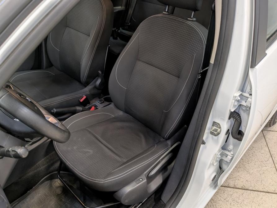 Renault Logan II Рестайлинг Москва  - изображение 25
