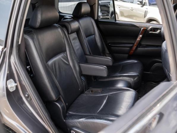 Toyota Highlander II (XU40) Рестайлинг с пробегом 2011 года, цена 2 299 000 рублей, 143033 км, внедорожник, Автокод Объявления