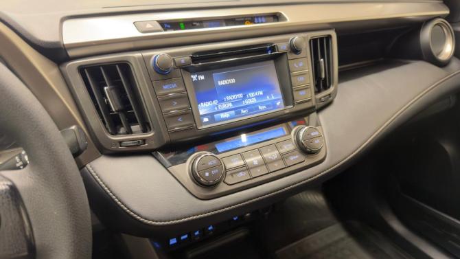 Toyota RAV4 IV (XA40) с пробегом 2014 года, цена 1 800 000 рублей, 124000 км, внедорожник, Автокод Объявления