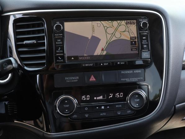 Mitsubishi Outlander III Рестайлинг 2 с пробегом 2016 года, цена 1 600 000 рублей, 262606 км, внедорожник, Автокод Объявления