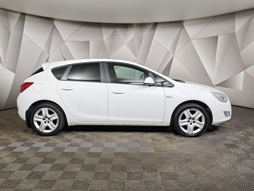 Opel Astra J Москва  - изображение 6