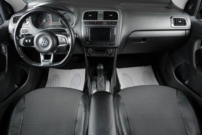 Volkswagen Polo V Рестайлинг с пробегом 2019 года, цена 1 339 000 рублей, 116000 км, седан, Автокод Объявления