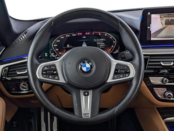 BMW 5 серии VII (G30/G31/G38) Рестайлинг с пробегом 2021 года, цена 4 600 000 рублей, 43290 км, седан, Автокод Объявления