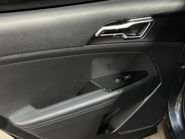 Kia Sportage V с пробегом 2022 года, цена 3 420 000 рублей, 69900 км, внедорожник, Автокод Объявления