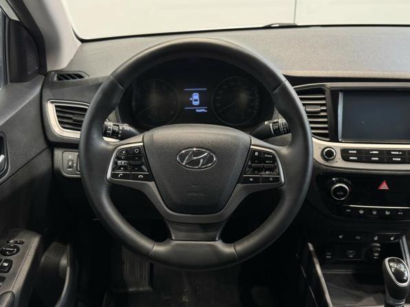 Hyundai Solaris II с пробегом 2020 года, цена 1 470 000 рублей, 156040 км, седан, Автокод Объявления
