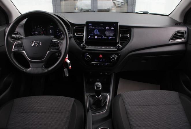 Hyundai Solaris II Рестайлинг с пробегом 2021 года, цена 1 660 000 рублей, 84642 км, седан, Автокод Объявления