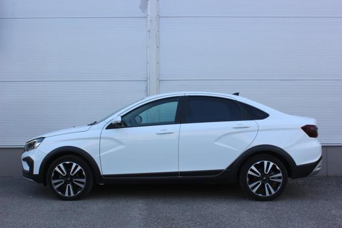 Lada (ВАЗ) Vesta I Рестайлинг (NG) с пробегом 2023 года, цена 1 317 000 рублей, 39723 км, седан, Автокод Объявления