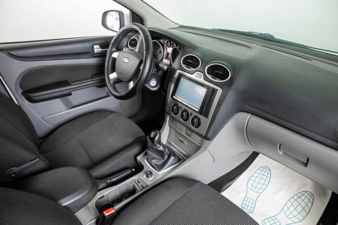 Ford Focus II Рестайлинг с пробегом 2011 года, цена 609 000 рублей, 241700 км, хэтчбек, Автокод Объявления