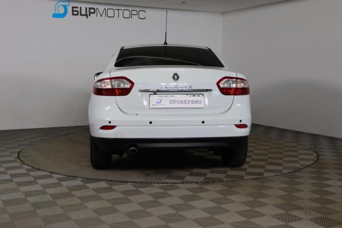 Renault Fluence I Рестайлинг с пробегом 2015 года, цена 749 990 рублей, 157426 км, седан, Автокод Объявления