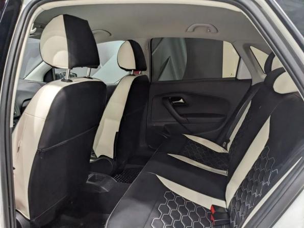 Volkswagen Polo V Рестайлинг с пробегом 2018 года, цена 995 000 рублей, 99150 км, седан, Автокод Объявления