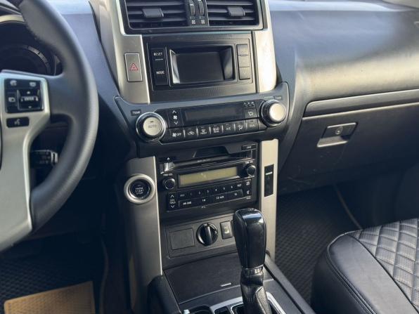 Toyota Land Cruiser Prado 150 Series с пробегом 2012 года, цена 2 265 000 рублей, 234463 км, внедорожник, Автокод Объявления