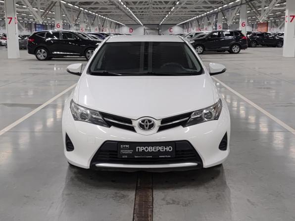 Toyota Auris II с пробегом 2013 года, цена 725 000 рублей, 221106 км, хэтчбек, Автокод Объявления