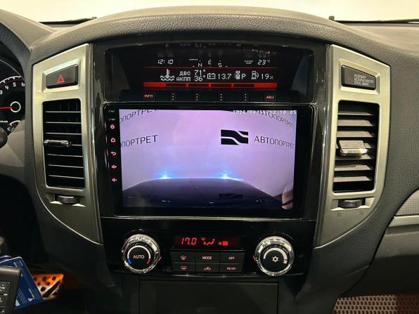 Mitsubishi Pajero IV Рестайлинг 2 с пробегом 2015 года, цена 1 919 000 рублей, 212852 км, внедорожник, Автокод Объявления