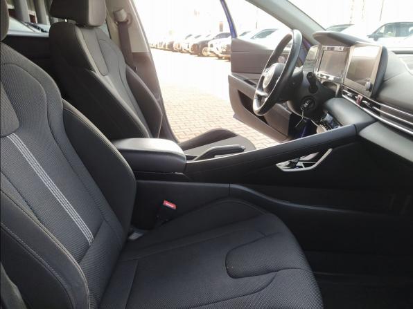 Hyundai Elantra VII (CN7) с пробегом 2022 года, цена 2 100 000 рублей, 64860 км, седан, Автокод Объявления