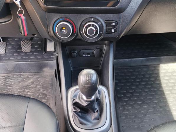 Kia Rio III с пробегом 2013 года, цена 650 000 рублей, 237409 км, хэтчбек, Автокод Объявления