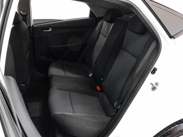 Hyundai Solaris II Рестайлинг с пробегом 2021 года, цена 1 249 000 рублей, 215050 км, седан, Автокод Объявления