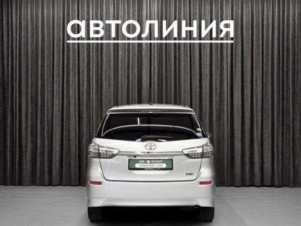 Toyota Wish II Рестайлинг с пробегом 2012 года, цена 1 280 000 рублей, 176000 км, минивэн, Автокод Объявления