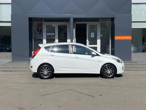 Hyundai Solaris I с пробегом 2014 года, цена 735 000 рублей, 157400 км, хэтчбек, Автокод Объявления