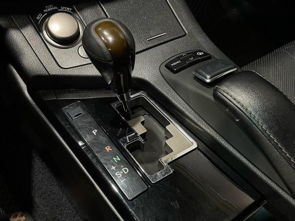 Lexus ES VI с пробегом 2014 года, цена 1 778 000 рублей, 266639 км, седан, Автокод Объявления