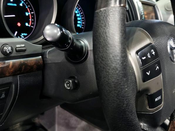 Toyota Land Cruiser 200 Series с пробегом 2011 года, цена 2 850 000 рублей, 381155 км, внедорожник, Автокод Объявления
