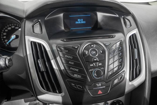 Ford Focus III с пробегом 2013 года, цена 999 000 рублей, 240200 км, универсал, Автокод Объявления