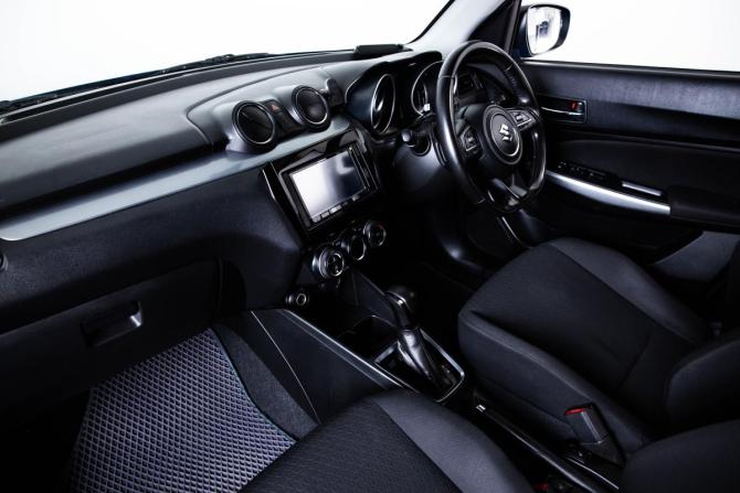 Suzuki Swift V с пробегом 2017 года, цена 1 419 000 рублей, 139190 км, хэтчбек, Автокод Объявления