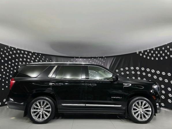 GMC Yukon V с пробегом 2022 года, цена 8 990 000 рублей, 43559 км, внедорожник, Автокод Объявления