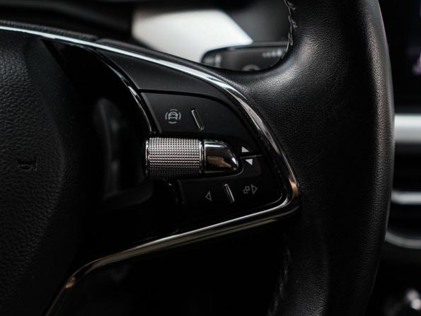 Skoda Rapid II с пробегом 2022 года, цена 1 650 000 рублей, 108062 км, лифтбек, Автокод Объявления