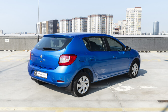 Renault Sandero II с пробегом 2016 года, цена 799 000 рублей, 129000 км, хэтчбек, Автокод Объявления