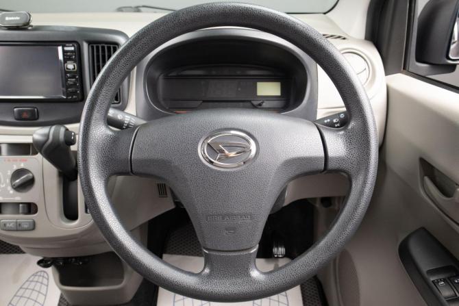 Daihatsu Mira e:S I Рестайлинг с пробегом 2015 года, цена 599 000 рублей, 100962 км, хэтчбек, Автокод Объявления