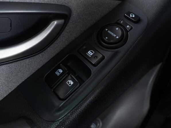 Hyundai H-1 II Рестайлинг с пробегом 2018 года, цена 2 699 000 рублей, 120312 км, минивэн, Автокод Объявления