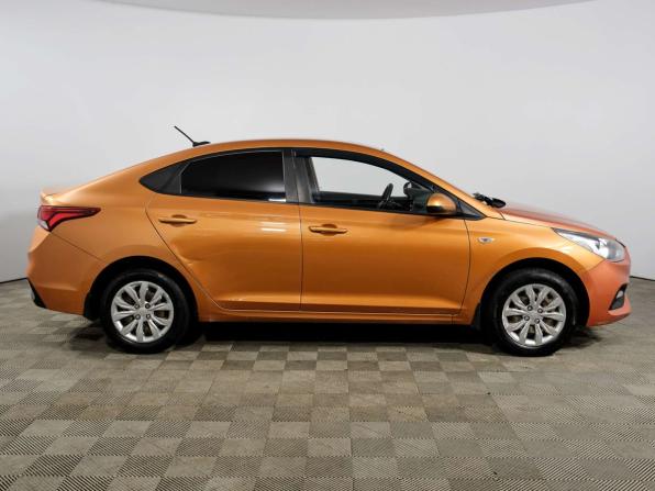 Hyundai Solaris II с пробегом 2017 года, цена 798 000 рублей, 153274 км, седан, Автокод Объявления