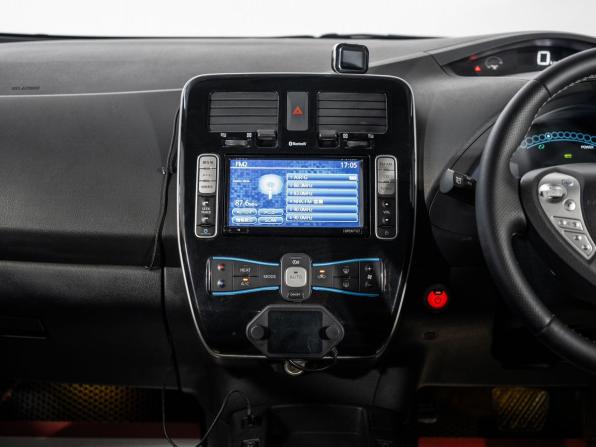 Nissan Leaf I (ZE0/AZE0) с пробегом 2014 года, цена 865 000 рублей, 77727 км, хэтчбек, Автокод Объявления