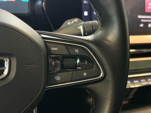 Geely Monjaro I с пробегом 2023 года, цена 2 817 000 рублей, 98872 км, внедорожник, Автокод Объявления