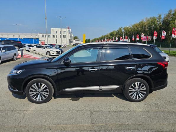 Mitsubishi Outlander III Рестайлинг 3 с пробегом 2020 года, цена 2 349 995 рублей, 122441 км, внедорожник, Автокод Объявления