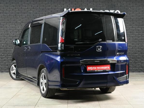 Honda Stepwgn V Рестайлинг с пробегом 2019 года, цена 2 350 000 рублей, 108497 км, минивэн, Автокод Объявления