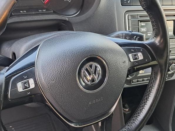 Volkswagen Polo V Рестайлинг с пробегом 2016 года, цена 800 000 рублей, 252135 км, седан, Автокод Объявления