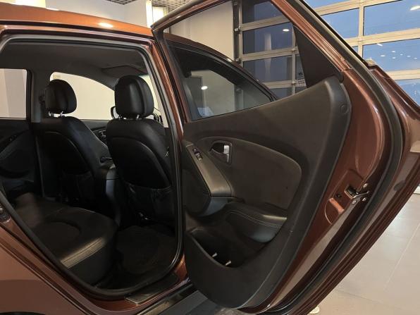 Hyundai ix35 I Рестайлинг с пробегом 2014 года, цена 1 200 000 рублей, 261826 км, внедорожник, Автокод Объявления