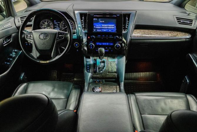 Toyota Alphard III Рестайлинг с пробегом 2019 года, цена 4 699 000 рублей, 128140 км, минивэн, Автокод Объявления