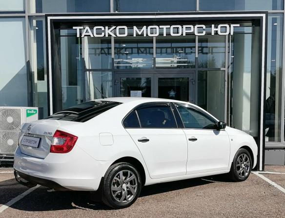Skoda Rapid I с пробегом 2015 года, цена 856 400 рублей, 196373 км, лифтбек, Автокод Объявления