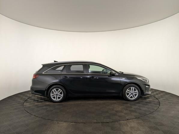 Kia Ceed III с пробегом 2019 года, цена 1 600 000 рублей, 124597 км, универсал, Автокод Объявления