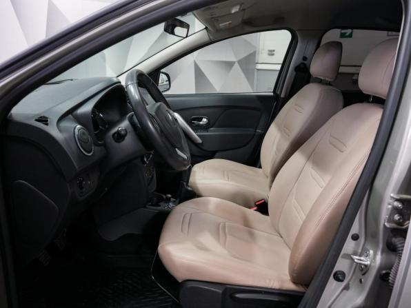 Renault Logan II с пробегом 2014 года, цена 624 000 рублей, 142000 км, седан, Автокод Объявления