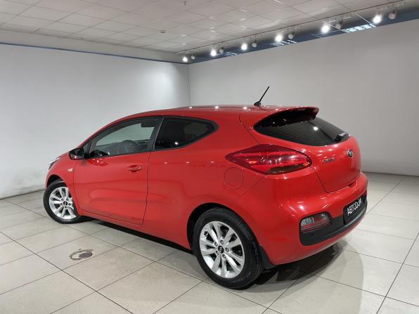 Kia Ceed II Рестайлинг с пробегом 2016 года, цена 1 449 000 рублей, 118753 км, хэтчбек, Автокод Объявления