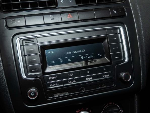 Volkswagen Polo V Рестайлинг с пробегом 2017 года, цена 988 000 рублей, 188000 км, седан, Автокод Объявления