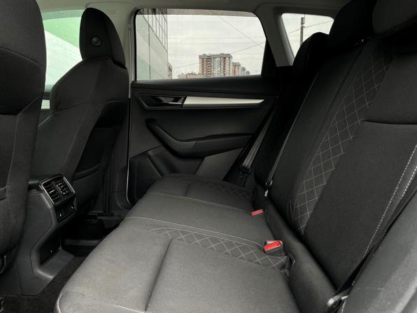 Skoda Karoq I с пробегом 2021 года, цена 2 595 700 рублей, 86788 км, внедорожник, Автокод Объявления