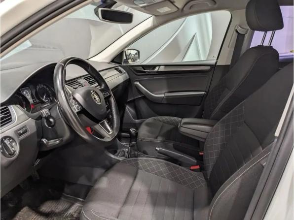 Skoda Rapid I Рестайлинг с пробегом 2018 года, цена 1 299 000 рублей, 119227 км, лифтбек, Автокод Объявления