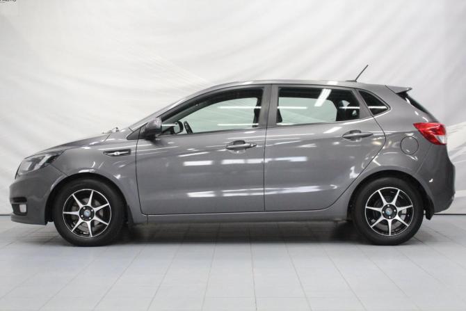 Kia Rio III Рестайлинг с пробегом 2017 года, цена 990 000 рублей, 141554 км, хэтчбек, Автокод Объявления